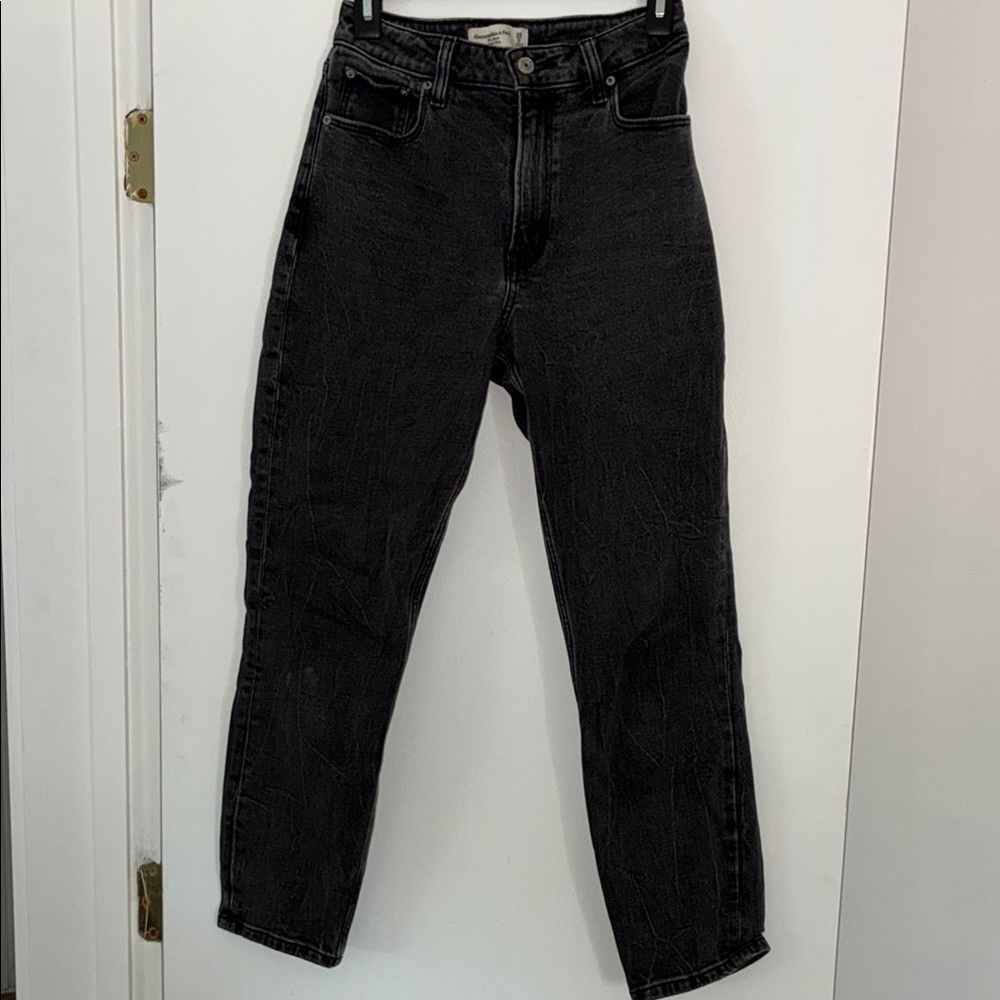 Abercrombie & Fitch The Mom High Rise Jean Size 25/0